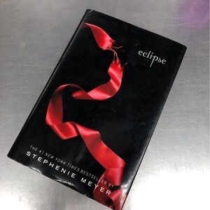 Twilight: Eclipse by: Stephanie Meyer, hardback book